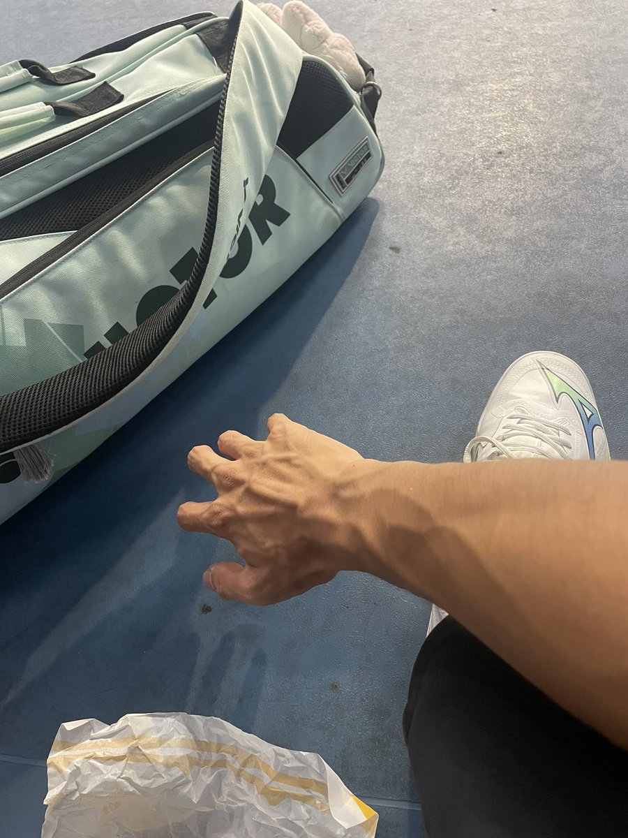 甘淋羊爱睡觉 tweet media