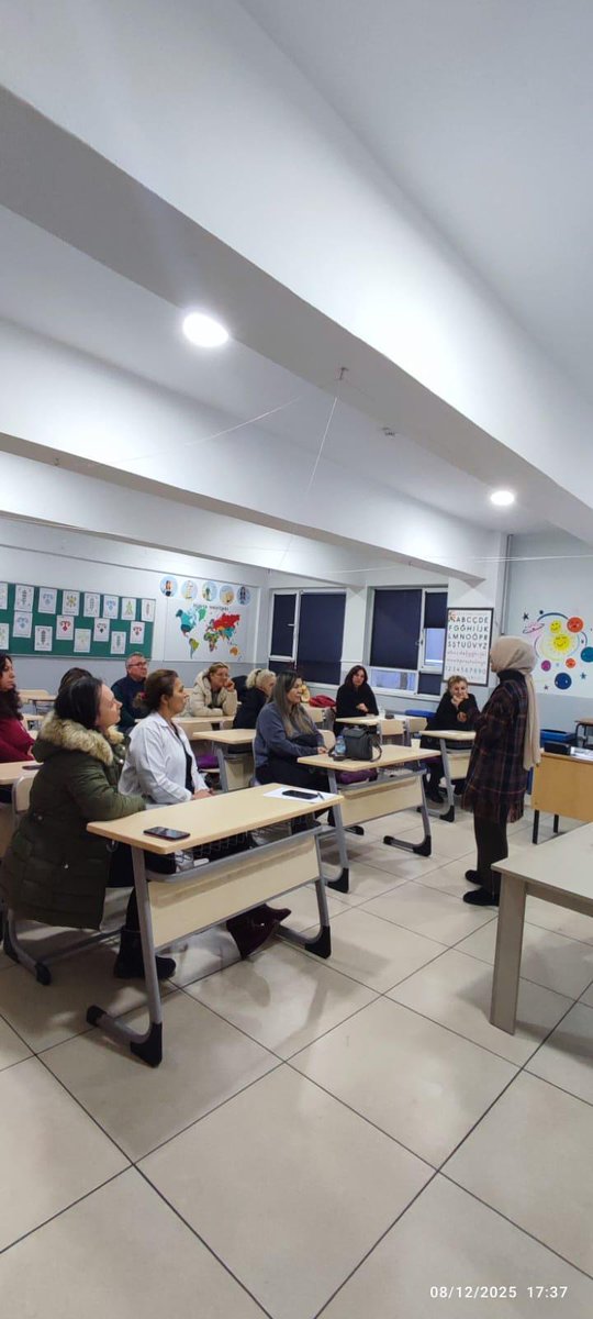 Millî Eğitim Bakanlığı Millî Eğitim Akademisi Başkanlığı tarafından öğretmenlerimizin dijital çağda ihtiyaç duyduğu bilgi ve becerileri geliştirmek amacıyla düzenlenen “Dijital Vatandaşlık Eğitimi Kursu” 08-12 Aralık 2025 tarihlerinde gerçekleştirildi.
<a href="/balikesirmem/">Balıkesir İl Millî Eğitim Müdürlüğü</a> 
<a href="/MutluAslann/">Mutlu Aslan 🇹🇷</a>