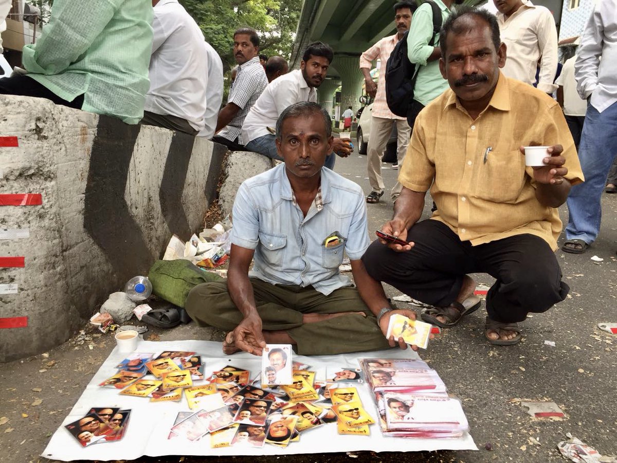 A_Reportage's tweet photo. #ThoseElevenDays📷
: Chronicles Of Last Days Of #KalaignarKarunanidhi 🌟

28thJuly To 7thAugust 2018

A Photo FireStorm Essay

( Note : Shot With 📸 Canon EOS 5D Mark4 @ Madras { Gopalapuram Home/Kaveri Hospital } )

#Annamalai_Reportage 🎥🎙️📰
#கலைஞர்கருணாநிதி #நினைவுதினம் https://t.co/6Kc4XCnilS
