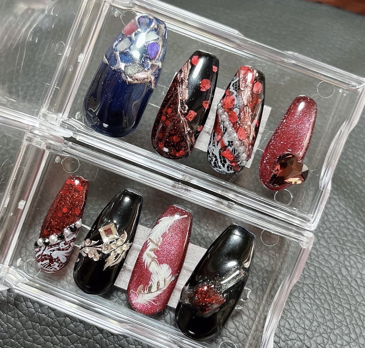 あいちゃん@mh_sib に作ってもろたネイルチップ見て！ 光と闇の領域