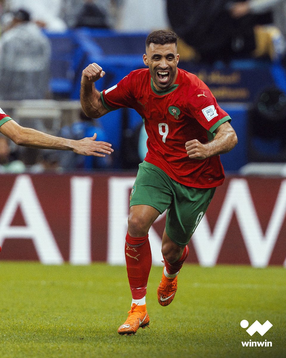 بعد صناعة المجد.. حمد الله يعلّق حذاءه الدولي. مهاجم الشباب والمنتخب المغربي، عبد الرزاق حمد الله، يعلن اعتزاله اللعب دوليًا، بعد مساهمته في تتويج أسود الأطلس بلقب كأس العرب، عقب الفوز في المباراة النهائية بنتيجة 3-2 أمام منتخب الأردن، على ملعب لوسيل 