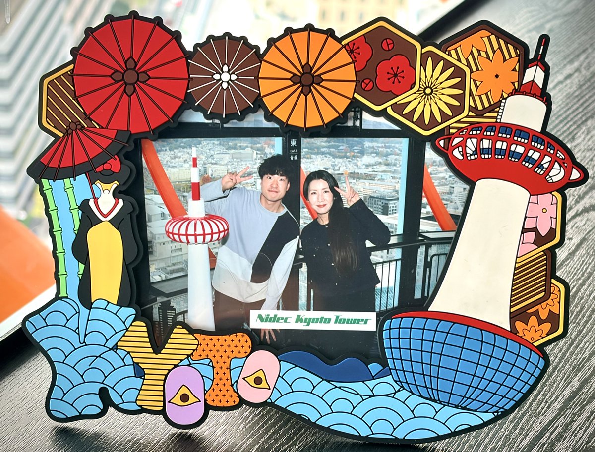 お知らせ📸 ＼ 展望室4階のフォトスポットでは、プロのカメラマンが