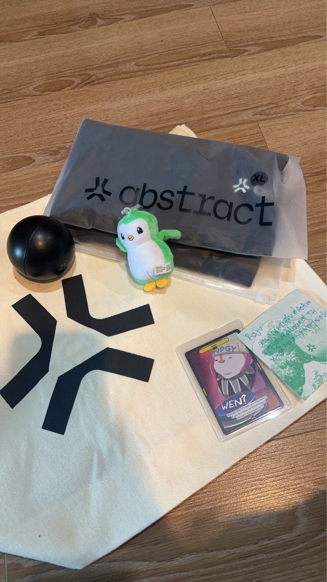 NonWaruth's tweet image. Got the New Year's gift! Thanks a lot krub, P'Nat.

 @HeyNat @AbstractChainTH