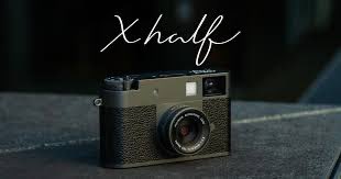 Fujifilm X half ini unik banget, compact, ganteng banget menurut gw sih dan di design mirip dengan kamera analog zaman penggunaan roll film, ratio gambar 3:4 cocok yg seneng motret vertical. s.shopee.co.id/qcZ5KamOp