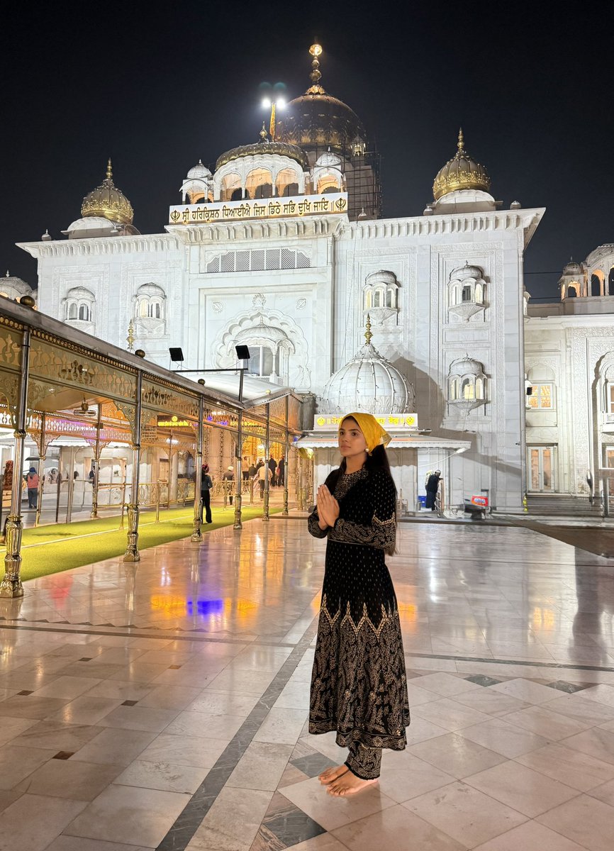 Few hours to go for Birthday👸🏻♥️ Diljott seeking blessings at Gurudwara Bangla Sahib, Delhi on the special occasion✨🙏🏼 #BanglaSahib #Gurudwara #Delhi #20December