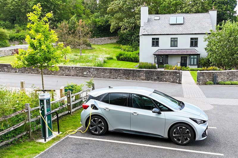 Professional Electrician & Installer tweet media