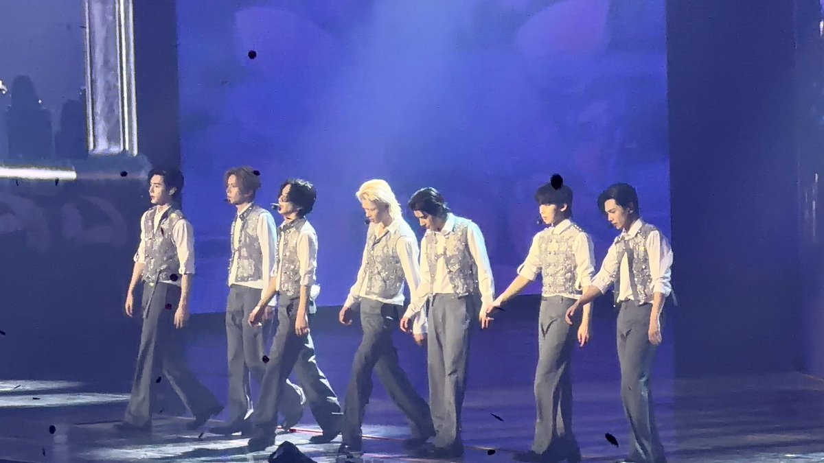 rojoxvun's tweet image. #광고

고화질 콘서트 빛번짐 보정법⋆｡˚ 

요렇게 보정해봤는데 특유의 뿌연 느낌 싹 가시고 더 선명하고 예쁘게 건질 수 있었음!!

📍푸디앱 &amp;gt; 보정 &amp;gt; Lumi2 필터 +80
foodie.onelink.me/D6vY/tkajdje7

&amp;lt;Tip&amp;gt;
빛번짐이 심할 수록 필터를 여러 번 적용해주면 되것슨! 일괄편집으로 한방에 보정…