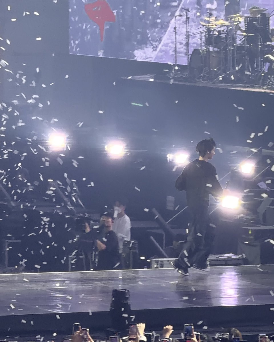 rojoxvun's tweet image. #광고

고화질 콘서트 빛번짐 보정법⋆｡˚ 

요렇게 보정해봤는데 특유의 뿌연 느낌 싹 가시고 더 선명하고 예쁘게 건질 수 있었음!!

📍푸디앱 &amp;gt; 보정 &amp;gt; Lumi2 필터 +80
foodie.onelink.me/D6vY/tkajdje7

&amp;lt;Tip&amp;gt;
빛번짐이 심할 수록 필터를 여러 번 적용해주면 되것슨! 일괄편집으로 한방에 보정…