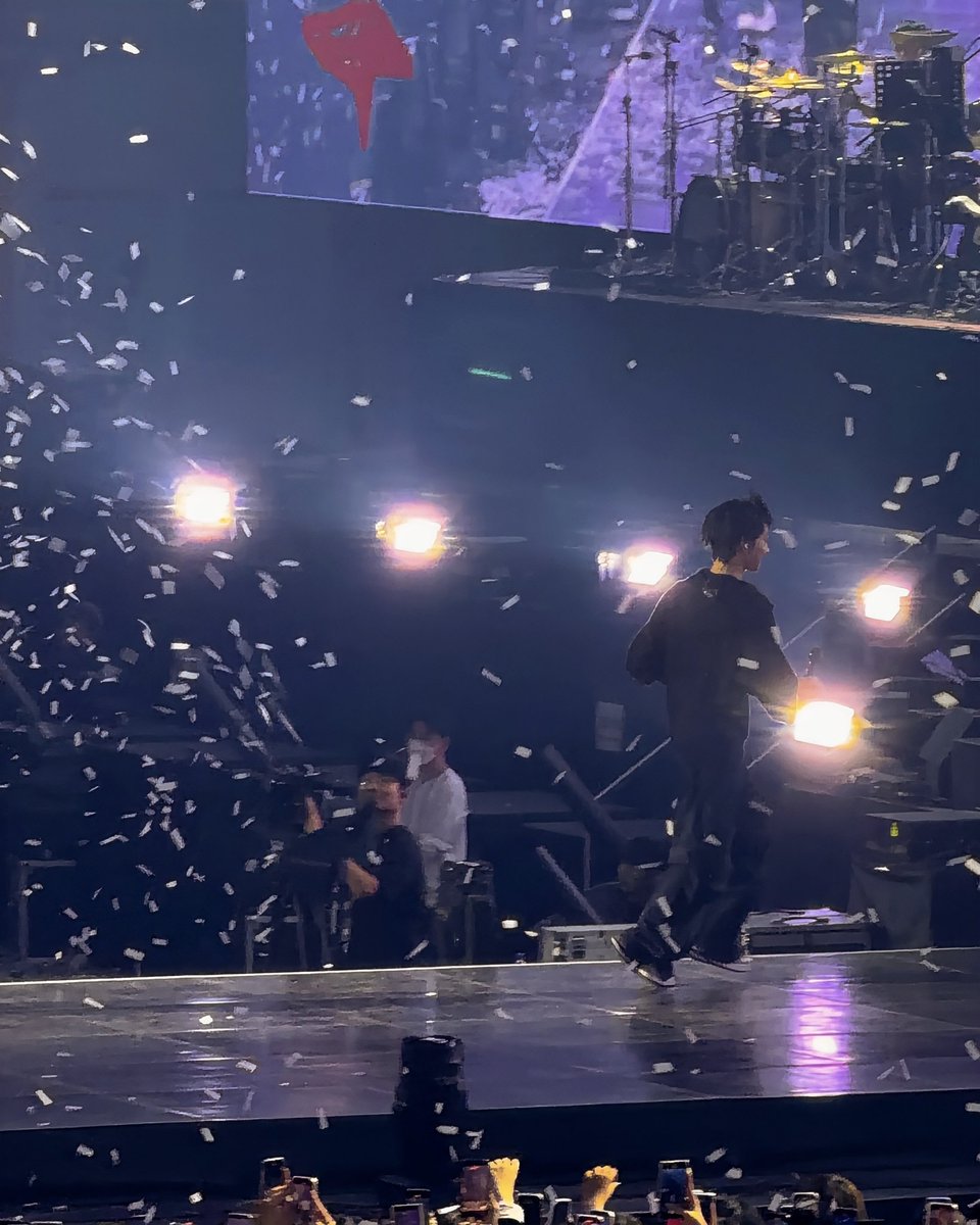 rojoxvun's tweet image. #광고

고화질 콘서트 빛번짐 보정법⋆｡˚ 

요렇게 보정해봤는데 특유의 뿌연 느낌 싹 가시고 더 선명하고 예쁘게 건질 수 있었음!!

📍푸디앱 &amp;gt; 보정 &amp;gt; Lumi2 필터 +80
foodie.onelink.me/D6vY/tkajdje7

&amp;lt;Tip&amp;gt;
빛번짐이 심할 수록 필터를 여러 번 적용해주면 되것슨! 일괄편집으로 한방에 보정…