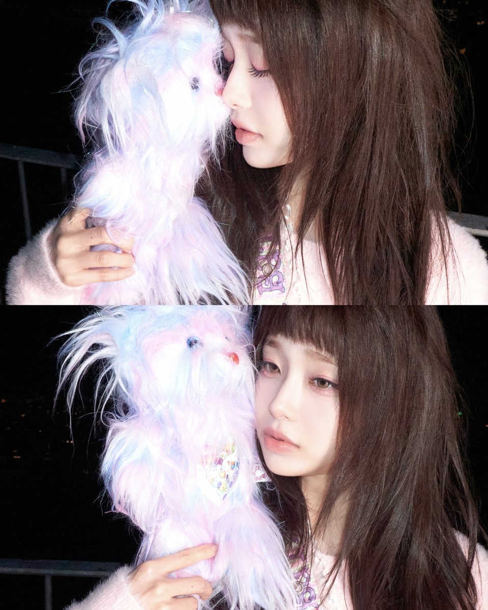 chuu_atrp's tweet image. [💿]
CHUU The First Album [XO, My Cyberlove]

🎧2026.01.07 6PM (KST)

그녀는 현실의 좌표와 맞닿아 있지 않다👽🪐
사람들이 서 있는 지면과 다른 층위에서 존재한다.

💙CYBERLOVE ARCHIVES

#CHUU #츄 #XOMyCyberlove