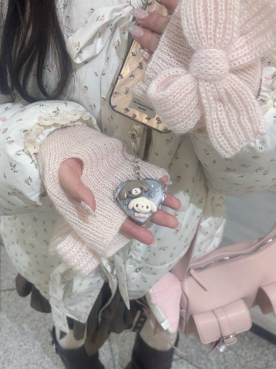 ᴴⁱⁿᵃ tweet media