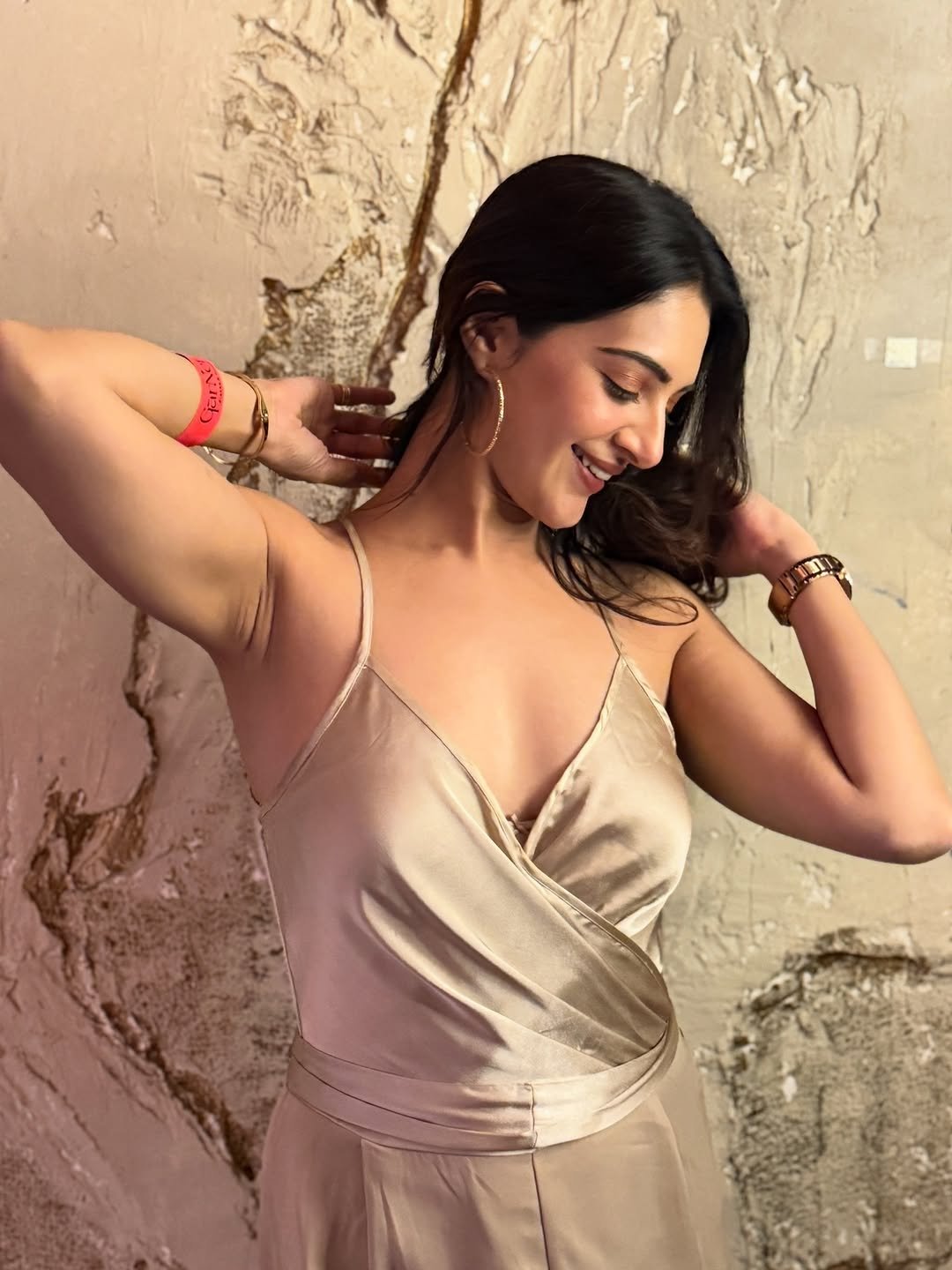 G8hVF_bakAAhzzL?format=jpg&name=large