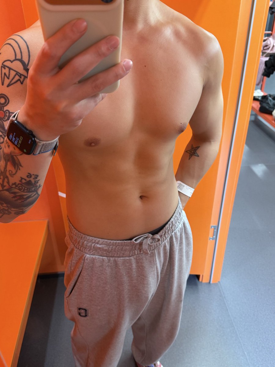 Breakfast tweet media