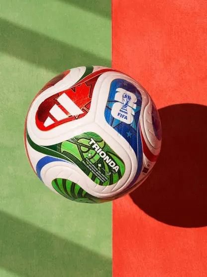 VIERNES 19 DE DICIEMBRE #ELCLUBDELMORO en vivo hasta las 10 📻 Hoy regalamos la TRIONDA, la pelota del mundial ⚽️ Además Órdenes de compras y estadías 🍀 #ElClubDelMoro en FM99.9  <a href="/la100fm/">LA 100</a> La 💯 Youtube youtube.com/watch?v=Gq_g7i…