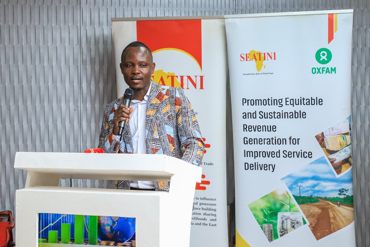 SEATINIUGANDA's tweet image. There is an urgent need to green the Ten-Fold Growth Strategy and align it with national climate policies and NDC commitments. — Mr. Herbert Kafeero, Programs and Communications Manager, SEATINI @herbertk4 

#DRM4ClimateJustice #DRM
@OxfaminUganda @taxalliance_ug @SeatiniU