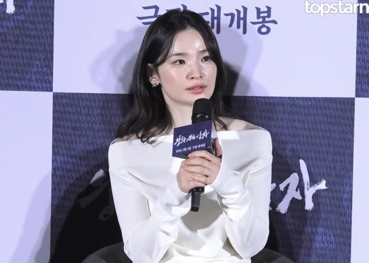 진짜 인간복숭아 소리 절로 나오네 ♡