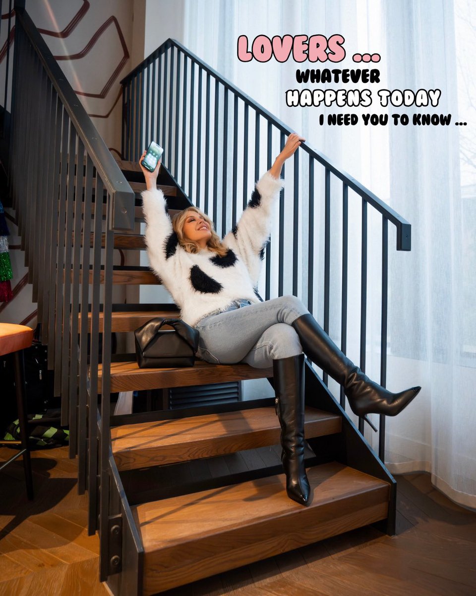 kylieminogue's tweet image. With love, Kylie x