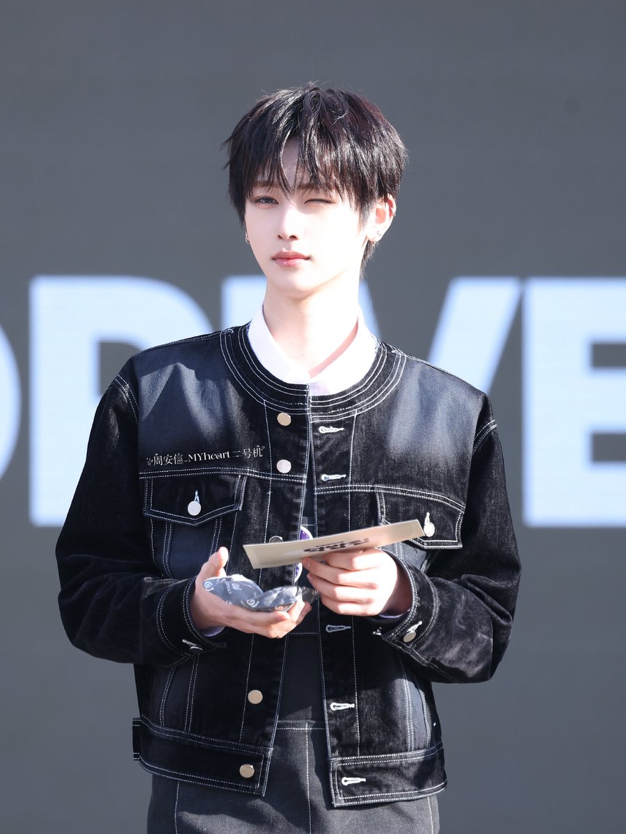 𝟐𝟎𝟐𝟓.𝟏𝟐.𝟏𝟗 🐱𝑤𝑖𝑛𝑘～ #ALPHADRIVEONE #ANXIN #안신