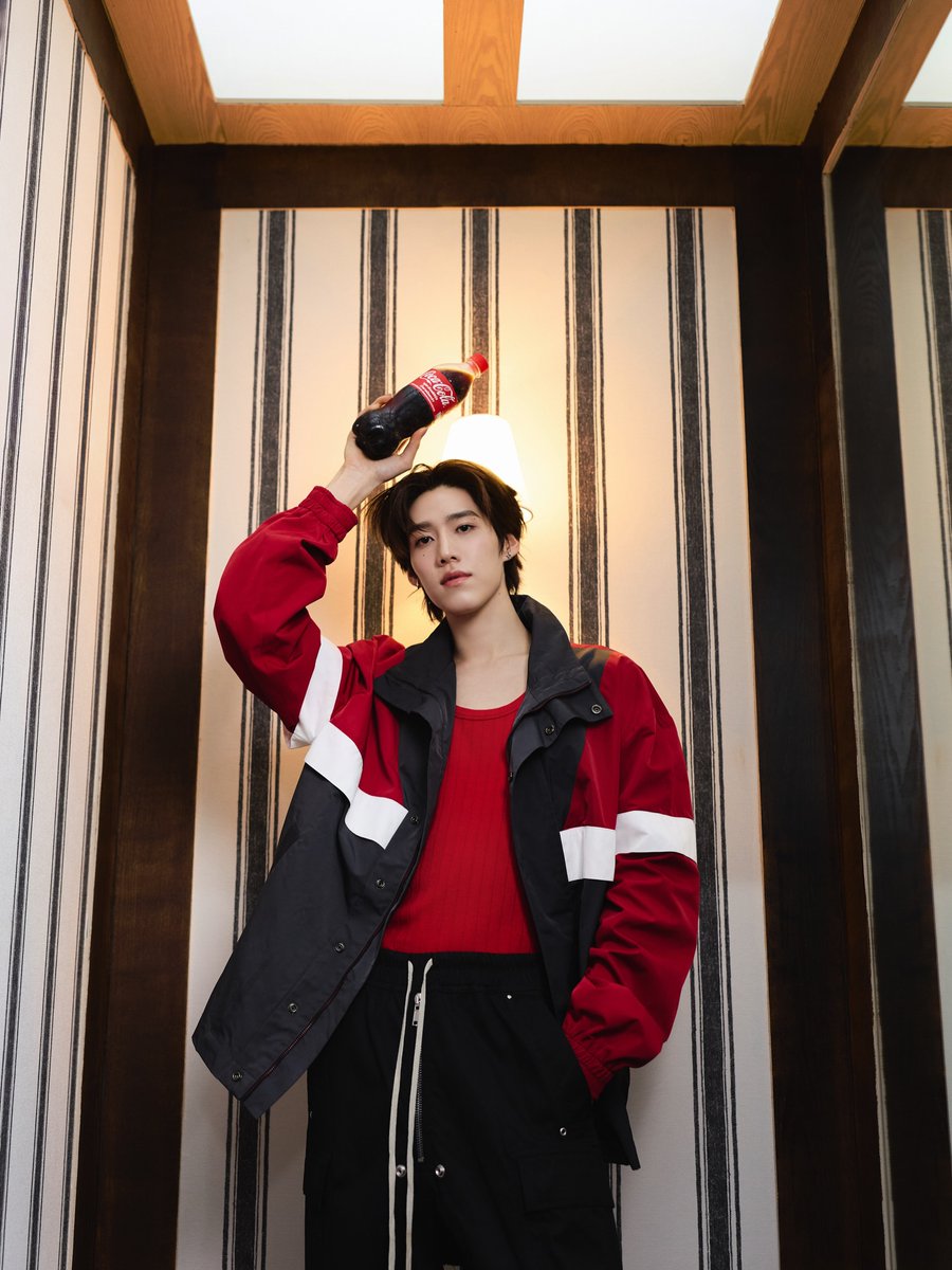 2025 12.19 : IG Update
Repos : pp.kritt 
instagram.com/p/DScRb-xgaXJ/…

“โค้ก”ชวนเปิดตู้เสื้อผ้าแมทช์ลุคสุดปัง 👕👖 เตรียมไปกรี๊ดดด ⚽️กับถ้วย FIFA World Cup™ Original Trophy!🏆งานนี้คือจึ้ง!

ซ่าส์จอยขนาดนี้ ใครยังไม่มีบัตร รีบเลย!
#ppkritt
#โค้กเปิดฟีลซ่าส์ #FIFAWorldCup #ThanksCoke