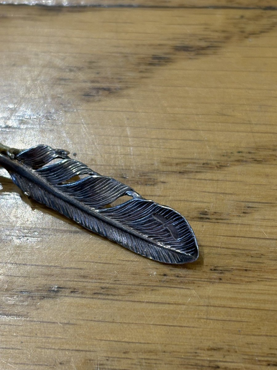 GoodWed011's tweet photo. どんどん市場から減ってきているkenkikuchi。
現在もすんごい商品作っているけど殆どが台湾にあるのは日本人としてさびしいですね
https://t.co/JvACPCkcj5
金爪は即日sold out
#goodwednesday
#studioty
#wakansilversmith
#thesun
#indianjewellery
#silverjewellery
#sapporo
#goros
#kenkikuchi https://t.co/Cfjs1PMNVK