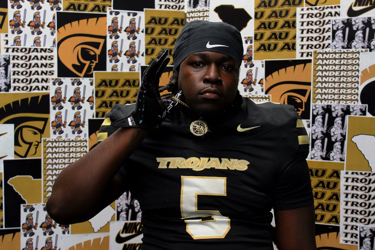 Mando Ferrell tweet media