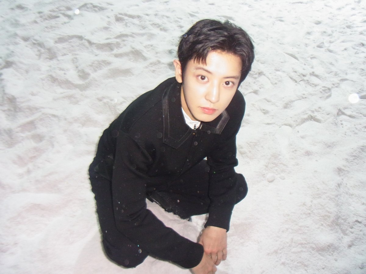 weareoneEXO's tweet image. 작은 소원이 허락되는 계절🎄❄️

#EXO #엑소 #weareoneEXO
#ImHome #REVERXE