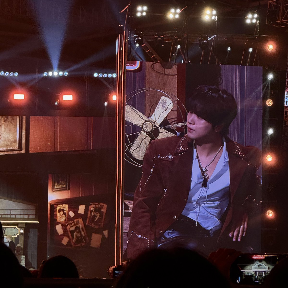 DEYM... MY SOLOIST MY SUPERSTAR HAECHAN LEE 😭😭😭😭