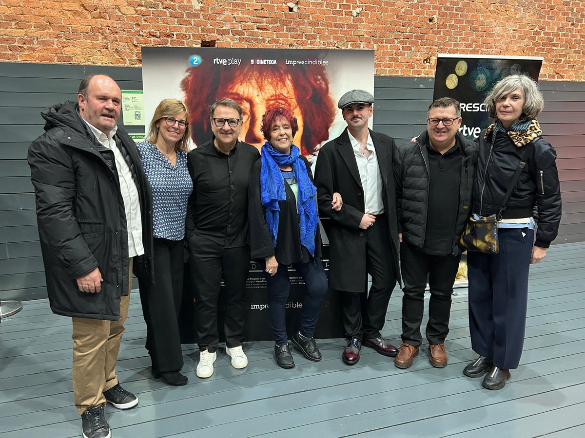 Impres_TVE's tweet photo. Los seguidores de Maruja Torres llenaron anoche la @CinetecaMadrid para homenajearla. Tras la proyección del documental, en el coloquio, la protagonista encendió al público con sus reflexiones sobre el futuro de la política y el periodismo.

Domingo, 21:00h, estreno en @la2_tve. https://t.co/dgNS6vbDcI
