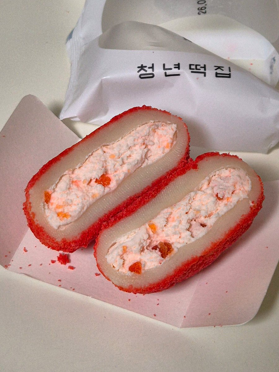 동글동글하다 동글동글한 불닭참치마요주먹밥,
컬리에서 주문한 청년떡집 자몽요거트 크림떡
-
자몽떡 상큼하니 맛있어요. 저한텐 살짝 느끼해서 한번 먹어본걸로 만족 .ᐟ 어무니도 맛있다네요