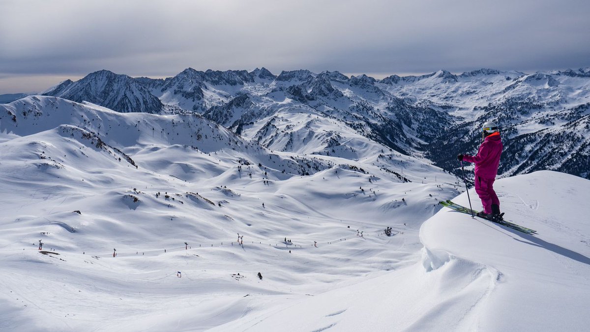 Etheria Magazine tweet media