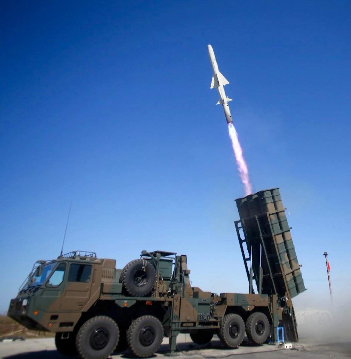 asura0998822's tweet image. 国産地対艦ミサイルの軌跡

88式地対艦誘導弾
12式地対艦誘導弾
12式地対艦誘導弾能力向上型（地発型）