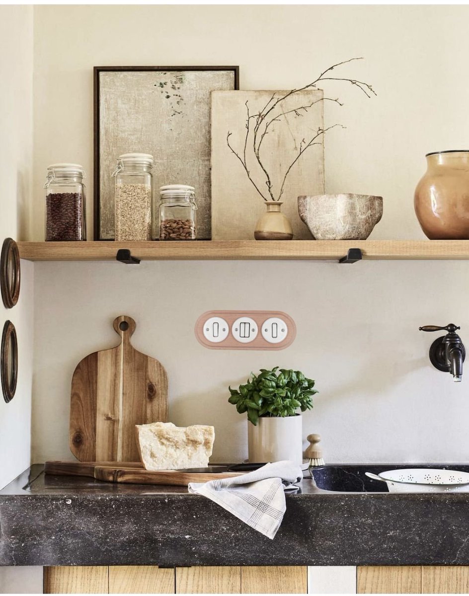 Keruidalighting's tweet image. Upgrade your power game: ceramic sockets that laugh at humidity, shrug off scratches, and keep cool under pressure.  Because safety shouldn’t be invisible—it should look this good.
#wallswitch #wallsocket #vintageswitchandsocket #lightswitches #retroswitch #eusocket