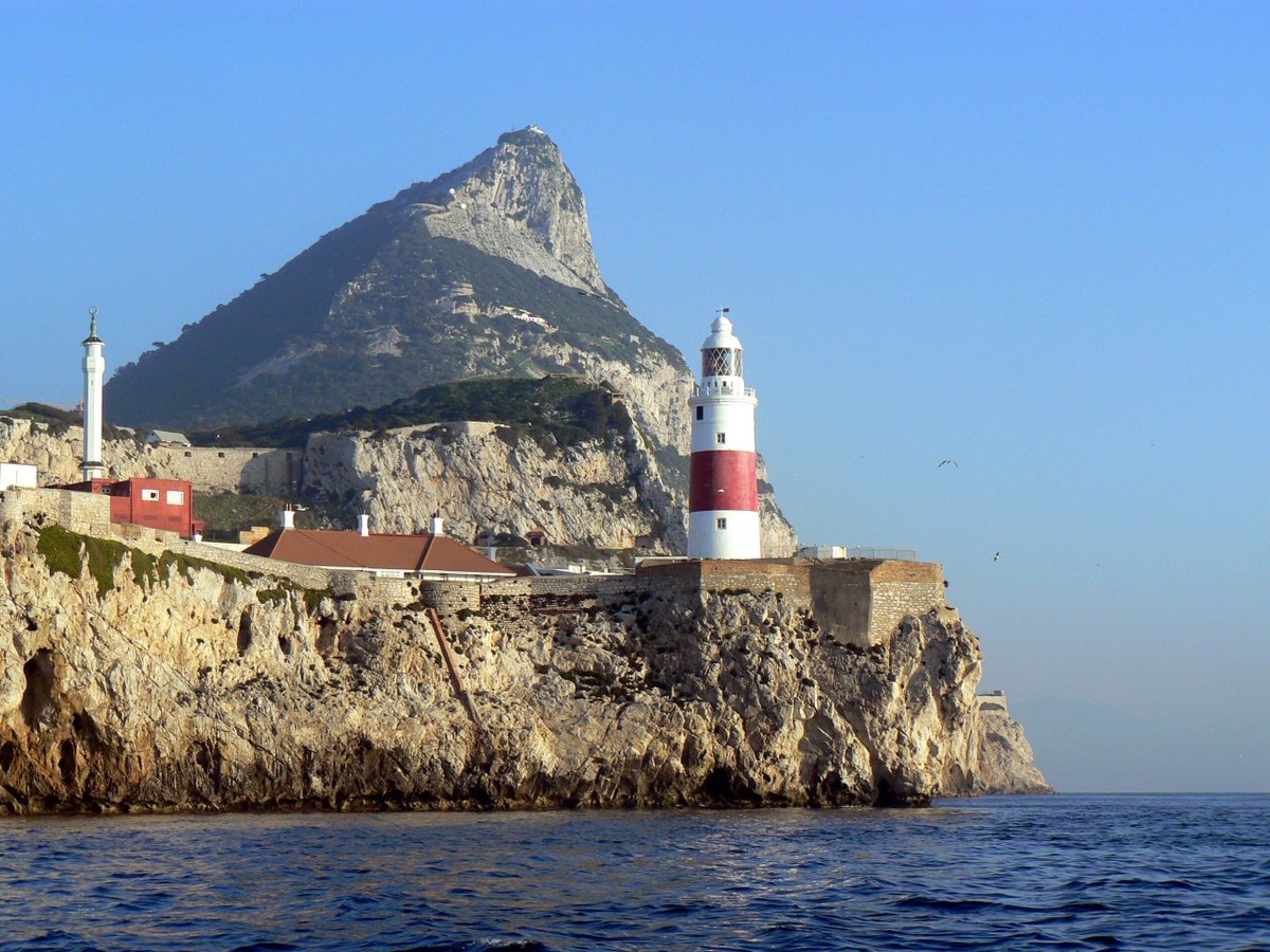 UK and Spain seal historic post-#Brexit #deal on #Gibraltar after years of talks theolivepress.es/spain-news/202…