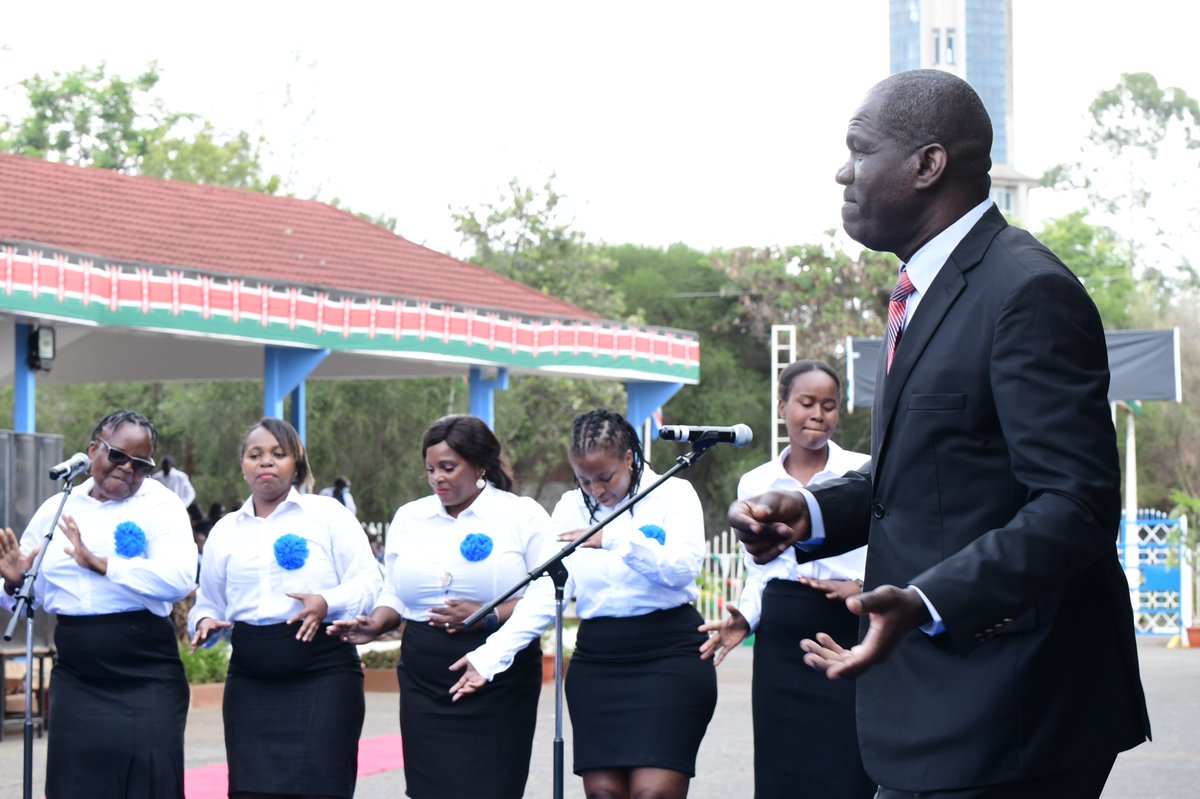 KenyattaUni's tweet photo. Highlights from Kenyatta Universityโs 58th Graduation Ceremony: inspiring speeches, vibrant processions, soulful performances, and the celebration of our remarkable graduands! ๐โจ
#KU58thGraduation KU At40 Kenyatta University @kenyattaUni https://t.co/8XpcbiWrib