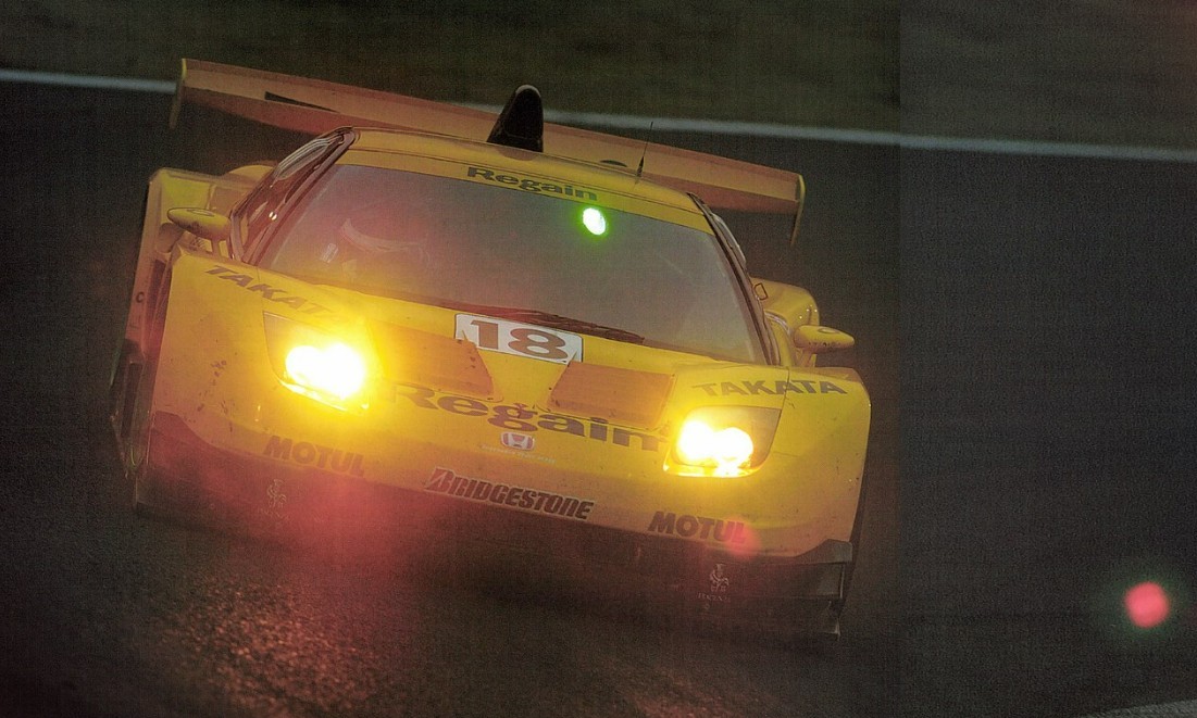 samplegorilla's tweet image. 2003年ポッカ鈴鹿1000kmを制したリゲイン童夢NSX。メインスポンサーであるリゲインのイメージカラーよろしく黄色と黒のリバリーが施されているが、通常のTAKATA童夢NSXだと白い部分の色合いが微妙に違うのはご愛敬。(R'on No.372)