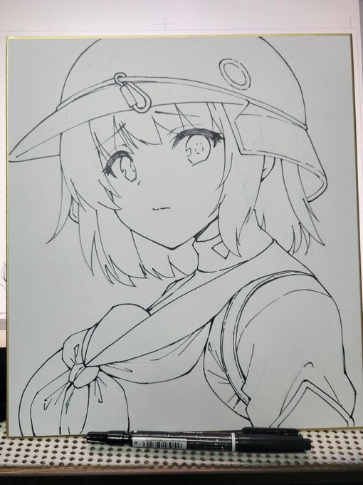 ➂大枠だけペン入れ
➃コピックの、数種類のグレーと筆ペンで塗り分けします 