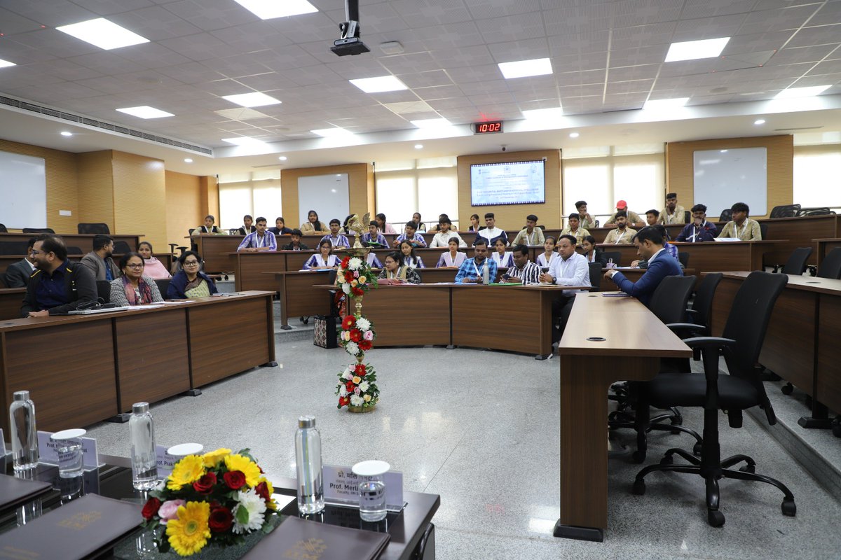 psscive_bhopal's tweet photo. The IIM Sambalpur Story. The inaugural session included an introductory address by Prof. Deepanwita Datta and a welcome address by Prof. Mahadeo Jaiswal, Director, IIM Sambalpur. The keynote address was delivered by Prof. Prakash Chandra Rout, PSSCIVE, NCERT, https://t.co/nBz1OABITk