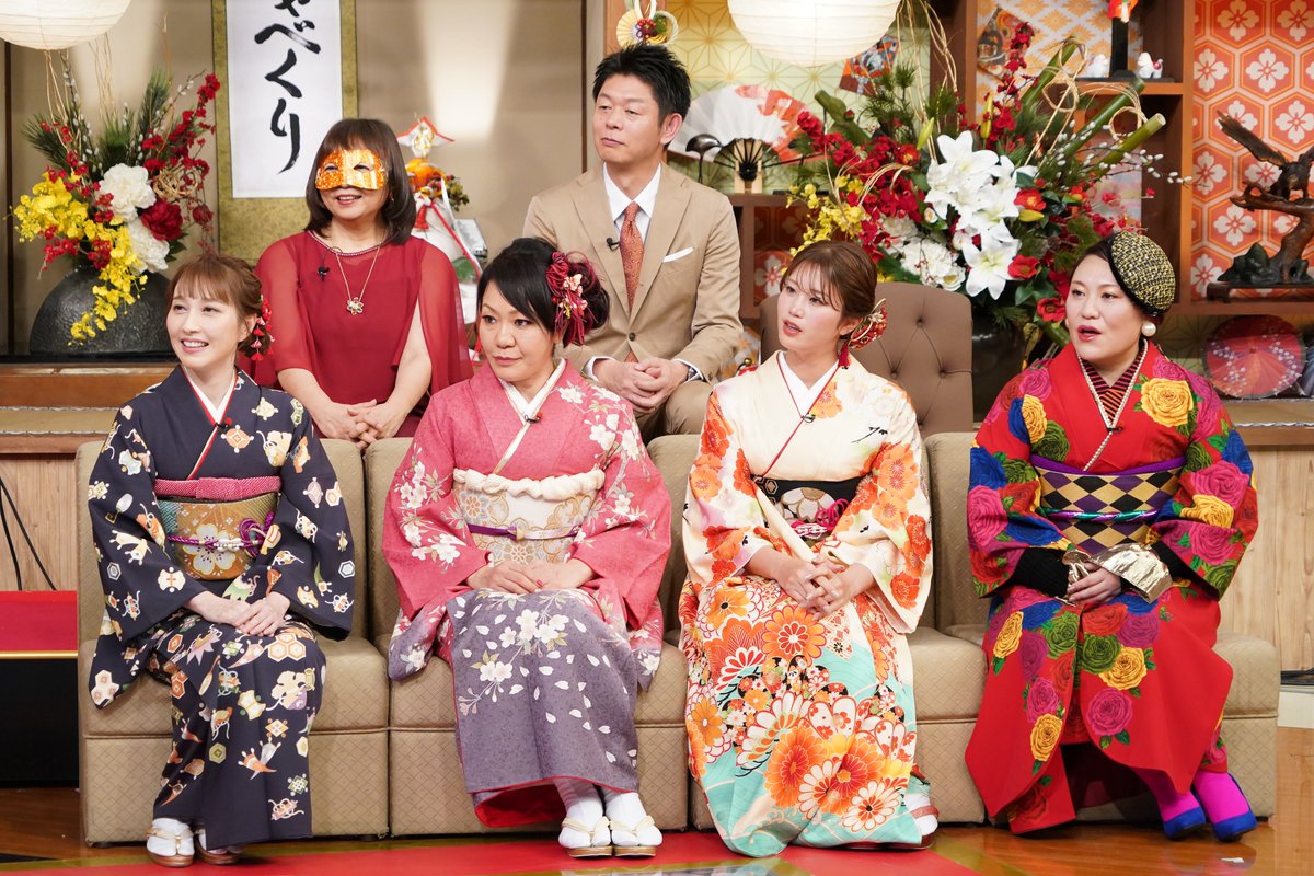 nittele_ntv's tweet photo. 集結した超豪華ゲストが
地元を猛プレゼンする
"しゃべくり田舎大賞"を開幕🗣️

『上田と女が吠える夜』と初コラボ！
2026年、運気を爆上げしたい女たちが
最強占い師と共に登場✨

🗓️2026年1月1日(木)朝8時
『#しゃべくり007
上田と女が吠える夜も緊急参戦！元日4時間SP』
https://t.co/7sSxfdhXFb https://t.co/gw6VxnydVZ
