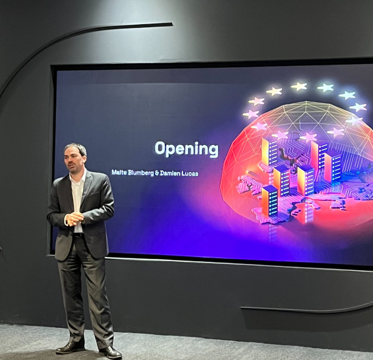 Scaleway's tweet image. ✨ Proud to Host Members of the European Broadcasting Union at Scaleway

Scaleway had the pleasure of welcoming members of the @European Broadcasting Union (@EBU_HQ) , the alliance representing Europe’s public TV broadcasters.

EBU members gather in a different European country…