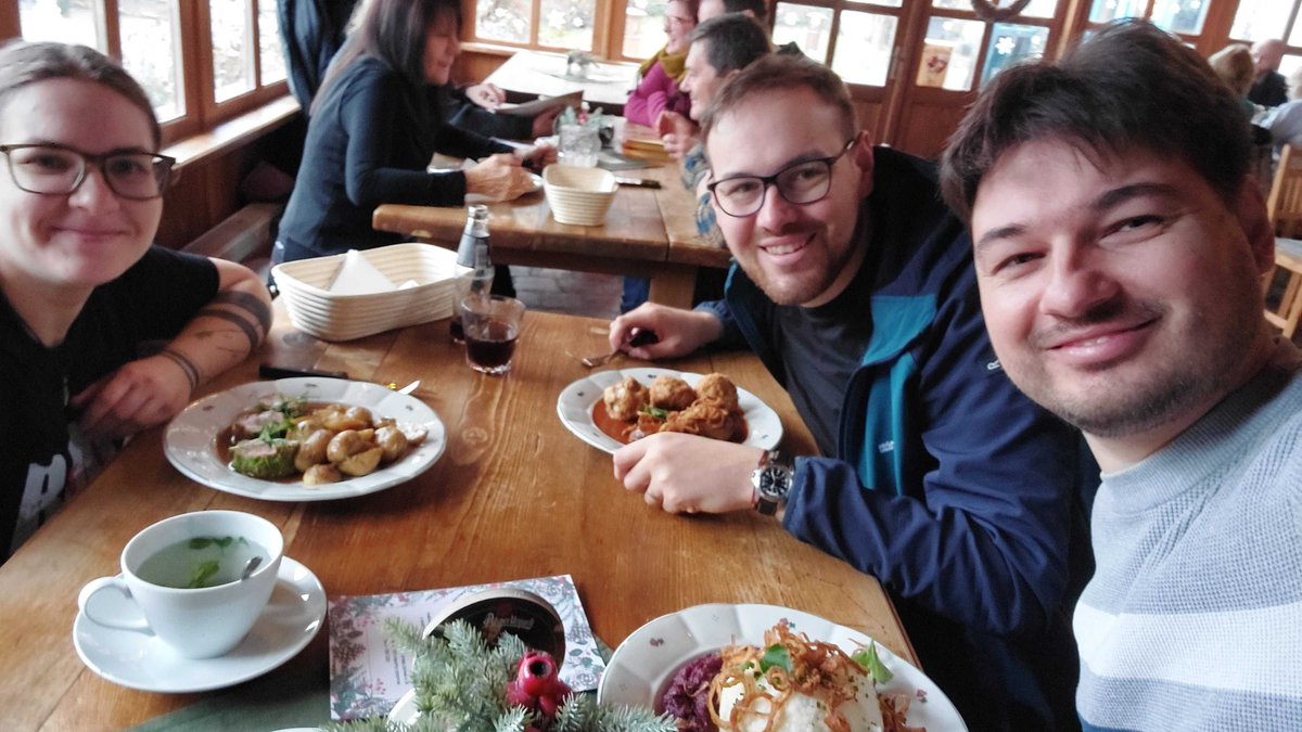 codeacio's tweet image. 🎄 For the third year in a row, our team visited the Christmas market. It's a tradition we look forward to every year. 

Great conversations, festive atmosphere, and delicious food made it a memorable time together. 

Excited to keep this tradition going!