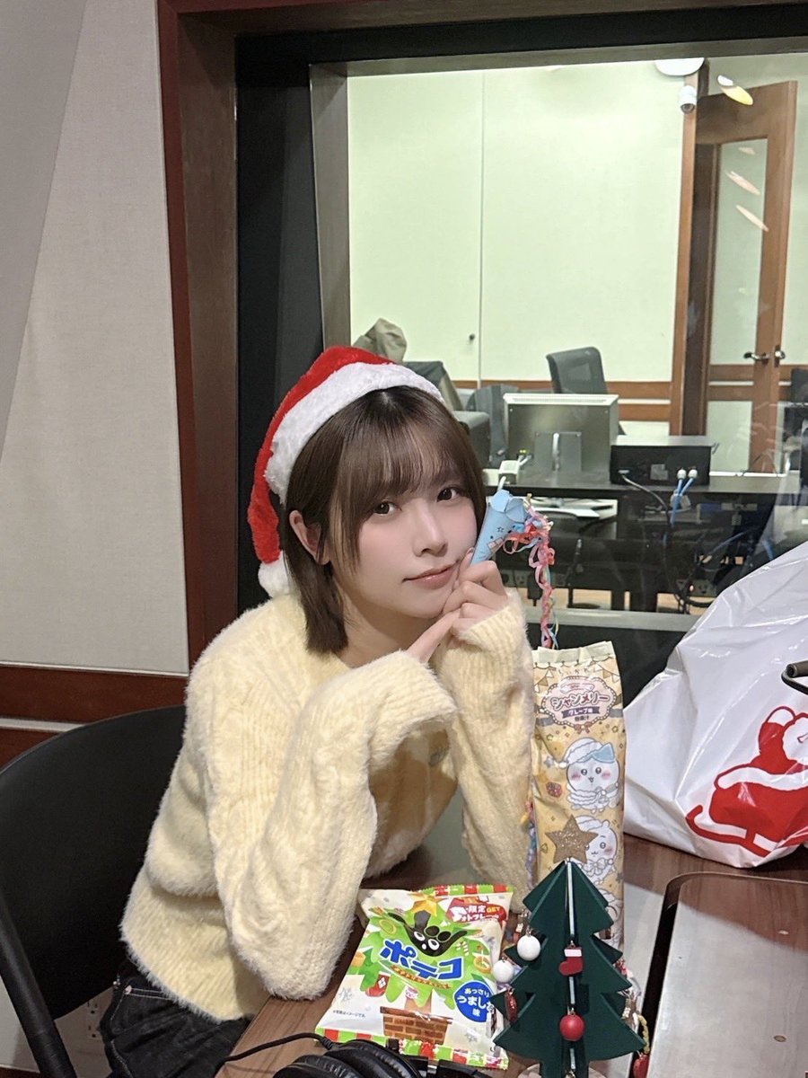 Liyuu ポスター④ Liyuu ポスター④ Liyuu ポスター 【公式通販】