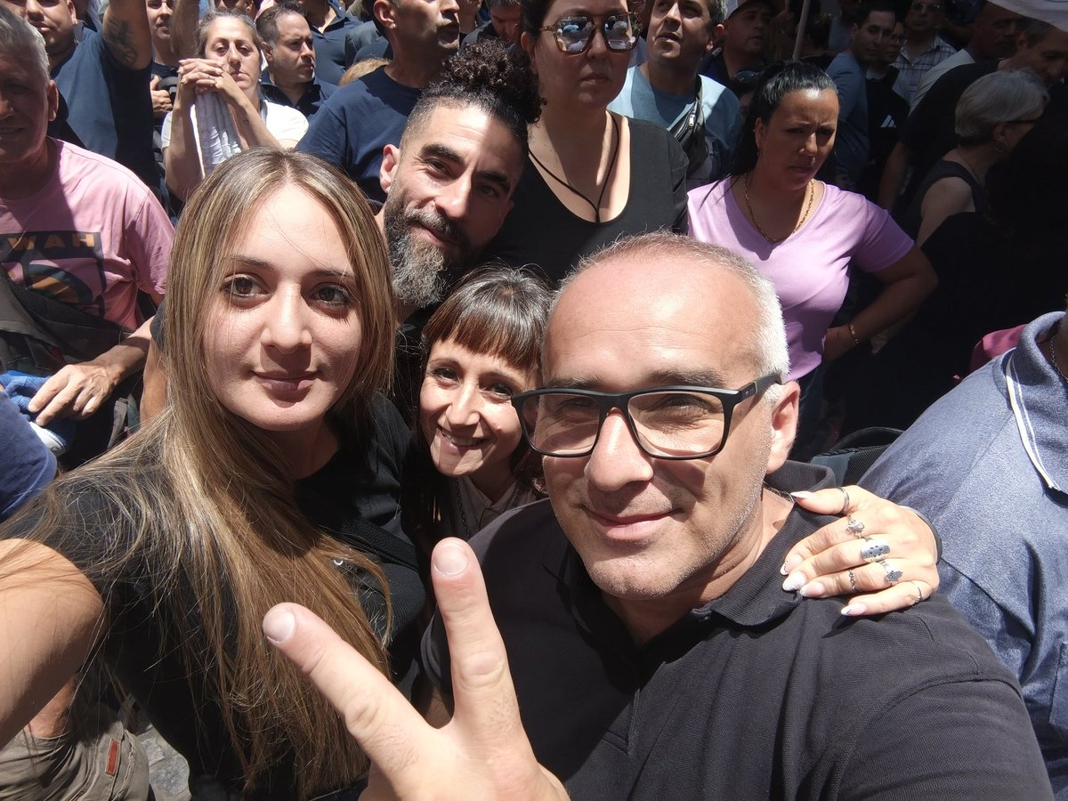 VaneRamos1402's tweet image. Manchamos contra la reforma laboral SOMOS COMERCIO SINDICATO EMPLEADOS DE COMERCIO @CarlosPerezSEC @BuffonePablo @DanielOveja @gabyfranch77 @Pompeya63 @Montesinocarlo1 @cocorojas83