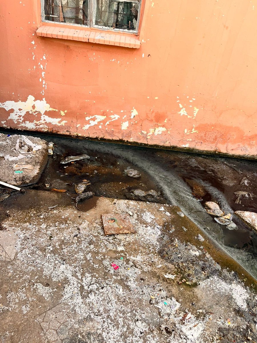 TheNEWBodyGang's tweet photo. We have been tirelessly reporting this blocked sewage system since November 2024. Please assist @CoT_Events1 @CityTshwane 

Reference Number: 6001319002

1329 Block F https://t.co/eJVhcKMGa3