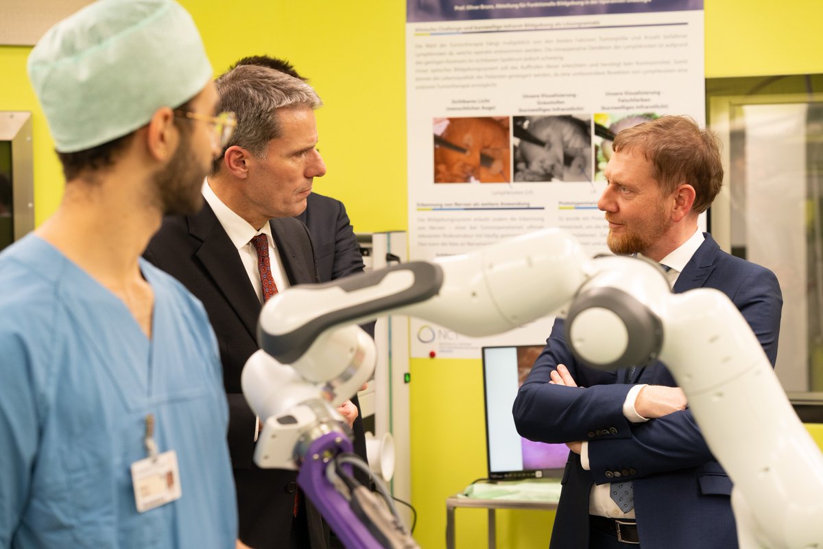 DKFZ's tweet image. Herzlichen Glückwunsch zu 10 Jahren NCT Dresden @NCT_UCC_DD! 10 Jahre, in denen Dresden gezeigt hat, was möglich ist, wenn exzellente Forschung, klinische Stärke und echte Zusammenarbeit zusammenkommen. Gemeinsam mit dem @NCT_HD war Dresden von Beginn an Impulsgeber. #oneNCT