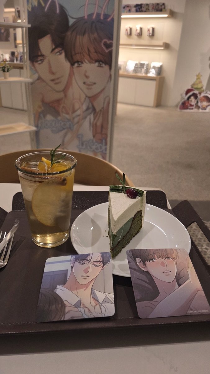 #미필고 #우주토깽 #긴죠 #모펀 #콜라보카페 #모펀미필고후기
대박 없는거 딱 나옴 ㅋㅋㅋㅋ