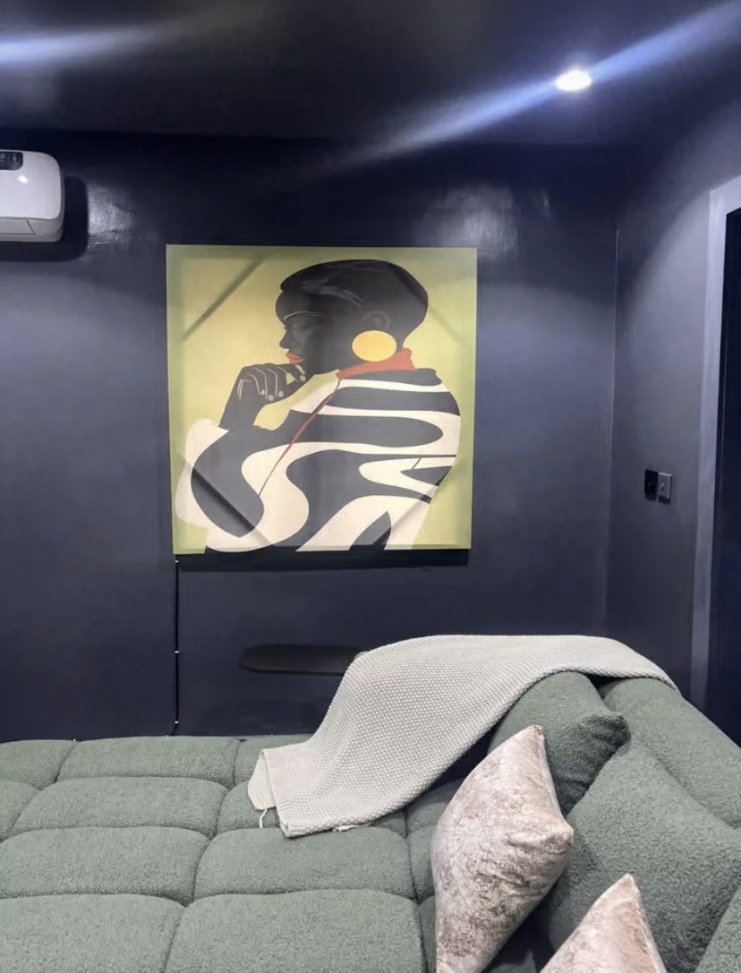 DecaliaArt's tweet image. It’s the season of love, giving, and beautiful memories 🎄

Make it special with artworks your loved ones will truly cherish. Decalia Art Gallery has the perfect piece for every space and every soul.Send us a Dm to order🥳
#Decaliaartgallery #art #frameshop