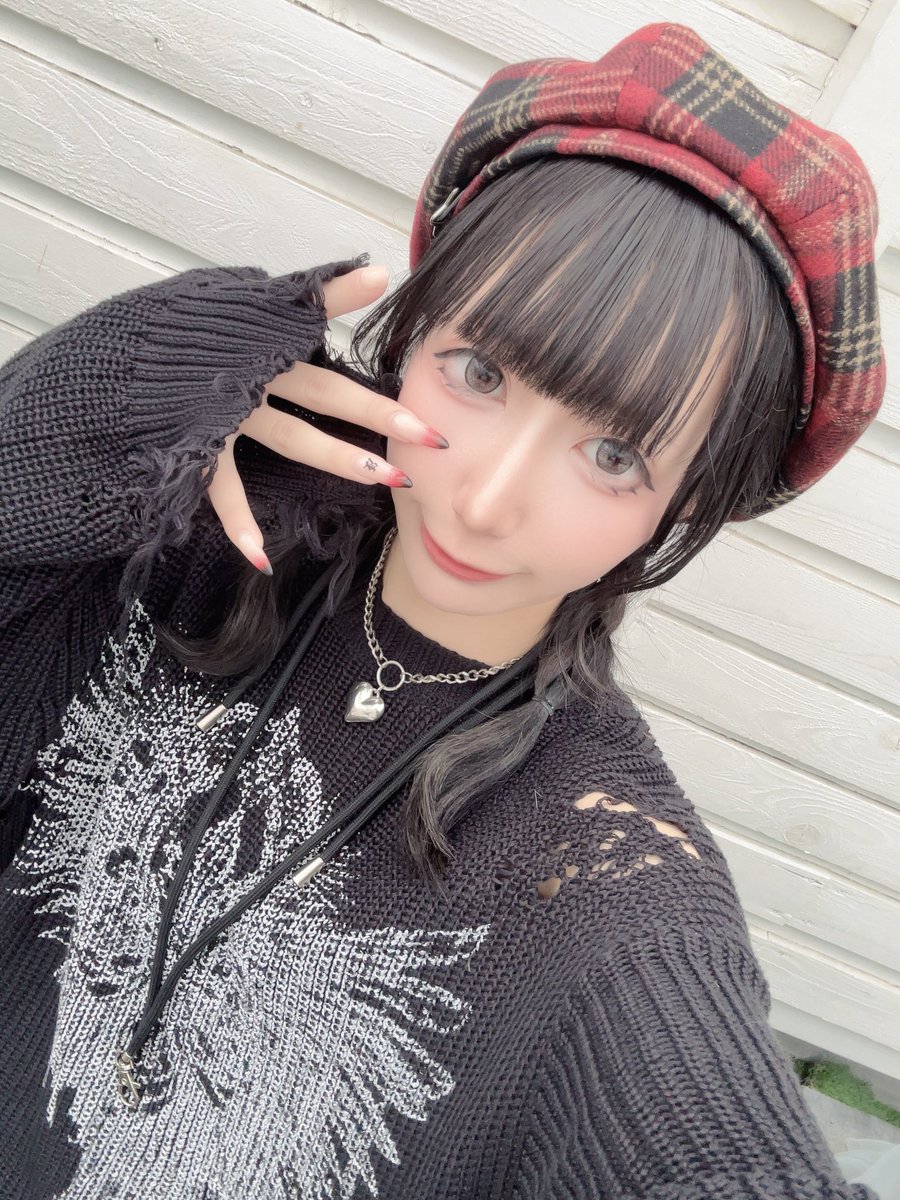 Post by 卯月 はるに on X: 🖤❤️