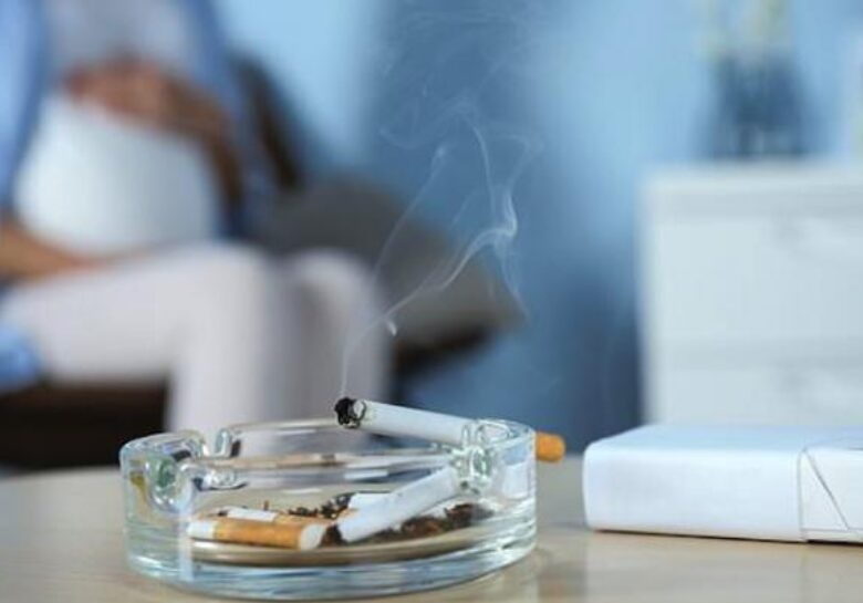 دراسة: المخلفات السامة بدخان التبغ تلتصق بجدران وأثاث المنازل #معكم_باللحظة 