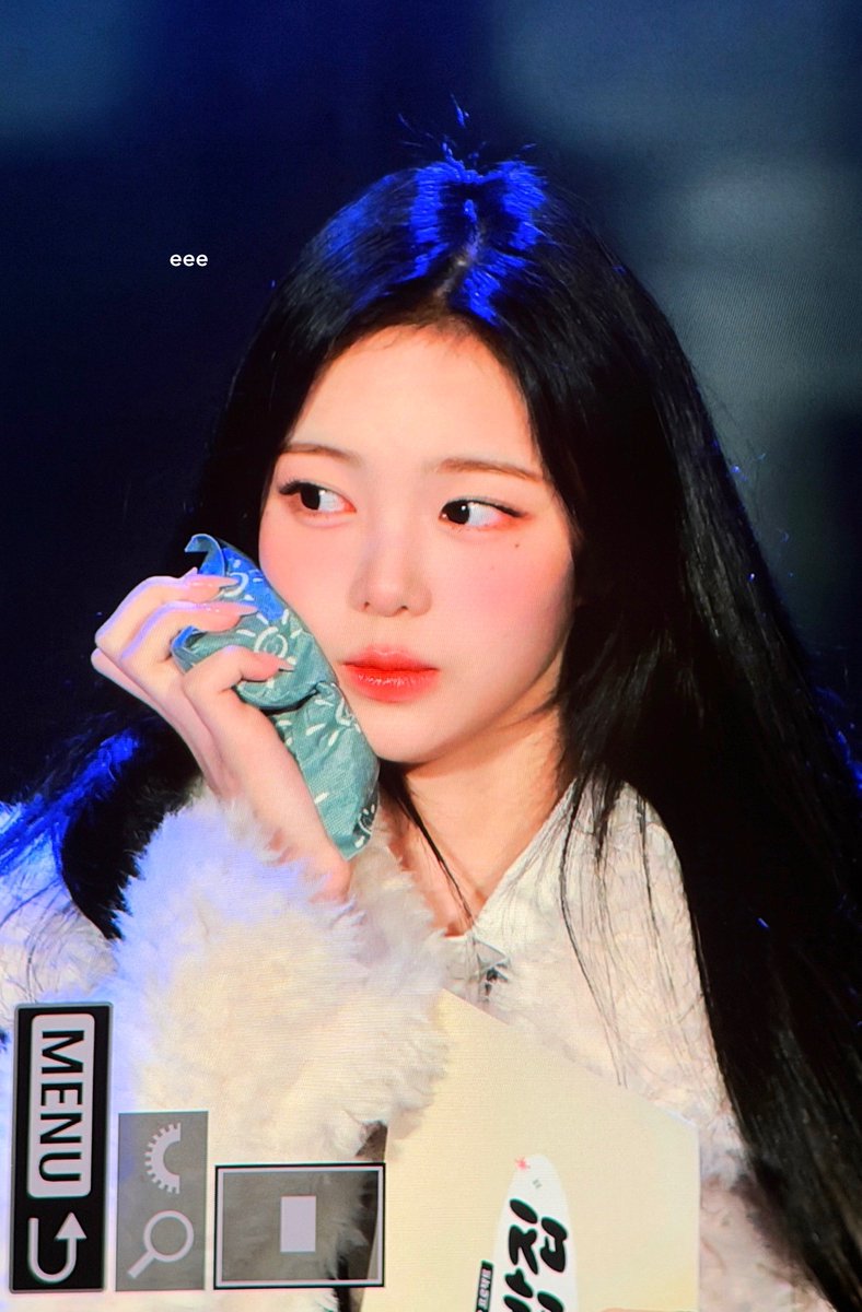 251219 핫팩백만개사줘야지.... #이안 #IAN #하츠투하츠 #Hearts2Hearts #H2H #イアン