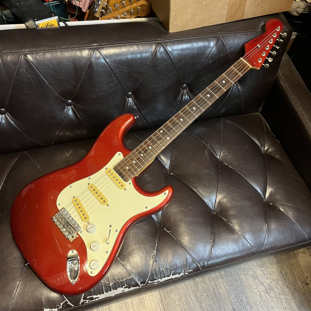 Psychedelic Guitars リバースヘッド Psychedelic Guitars リバースヘッド Psychedelic Guitars リバース